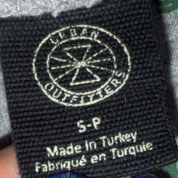 Urban Outfitters Small Cropped Crewneck Sweatshirt Tree Living Wisely Gray - Picture 10 of 11